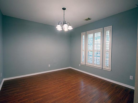 3rd image of 4410 Sherwood Green Ct