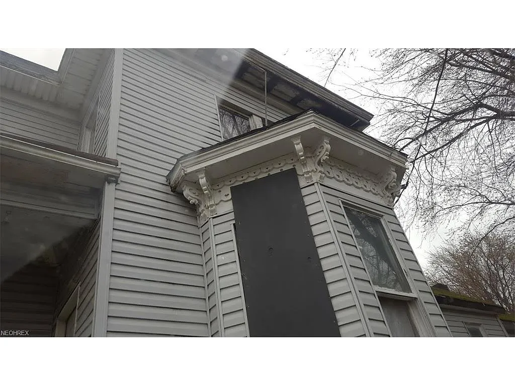 7302 Harvard Ave photo 1