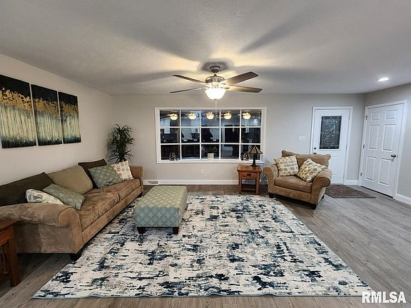 5th image of 8157 W Outer Rd