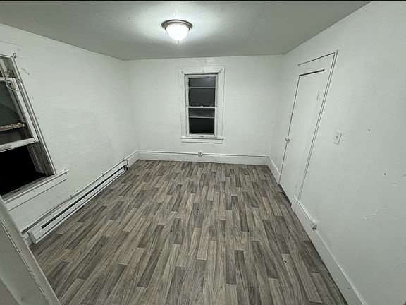 2nd image of 1107 Montrose Ave #B