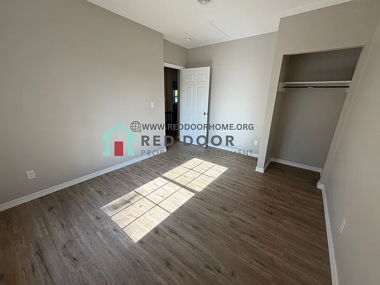 608 7th St N — Photo 12