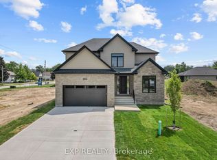 253 John St, Warwick, ON N0M2S0