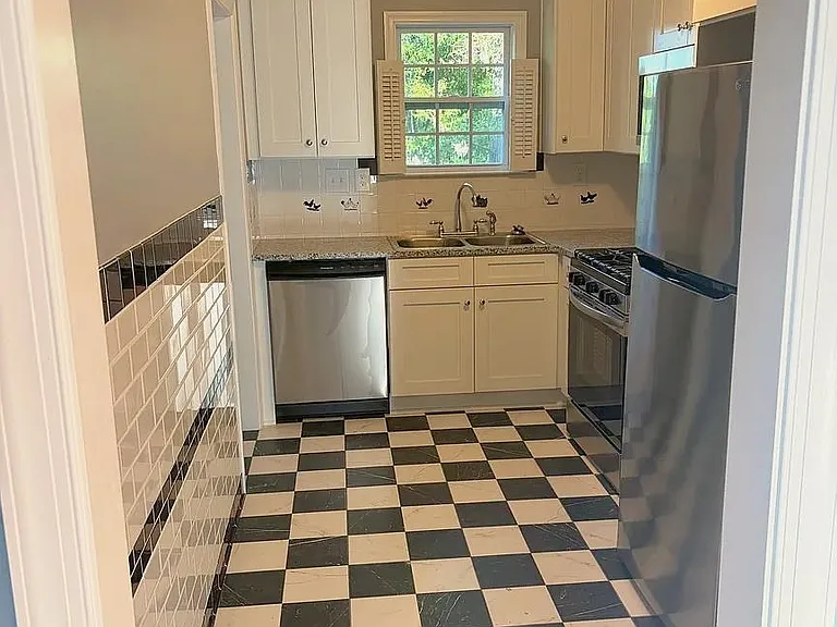 406 Talaflo St — Photo 8