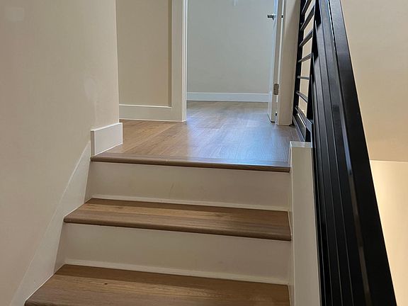 3rd image of 7392 Eads Ave