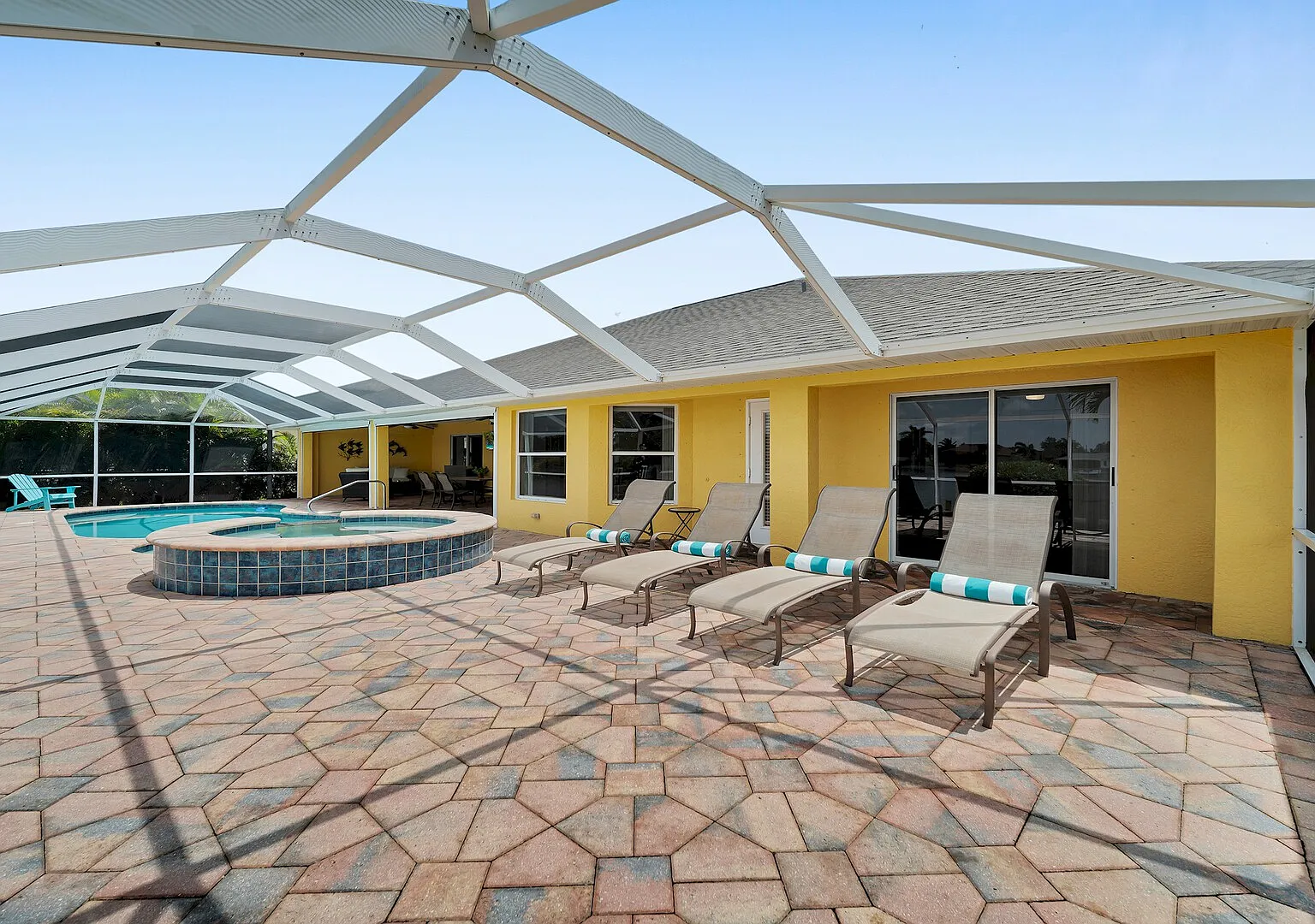 Casa de La Vista Pool & Spa with lakefront view — Photo 4
