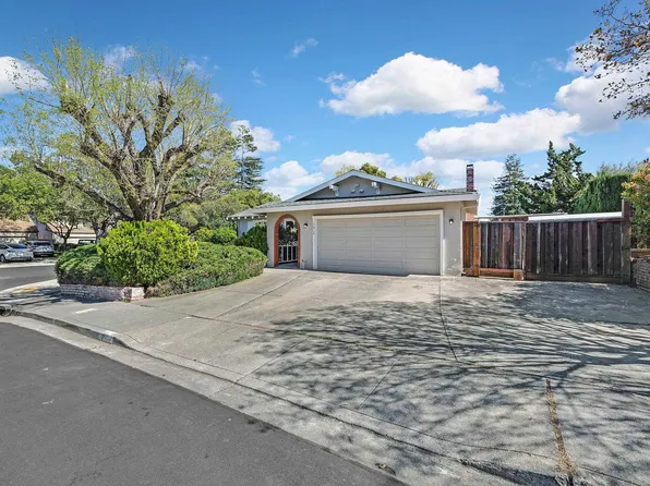 7610 Knollbrook Dr, Pleasanton, CA 94588