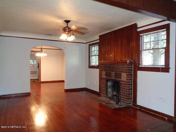 4th image of 3148 Plum St