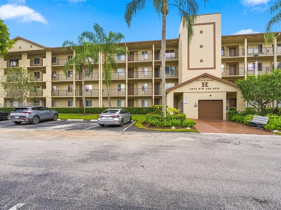 1301 SW 142nd Ave #104-H