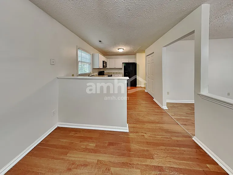 210 Wood Valley Ct — Photo 6