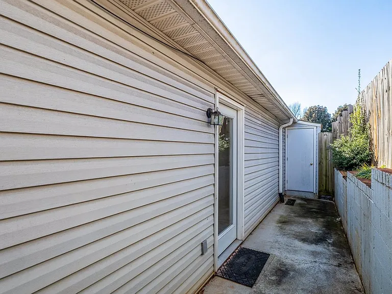 9 Huntress Dr — Photo 13