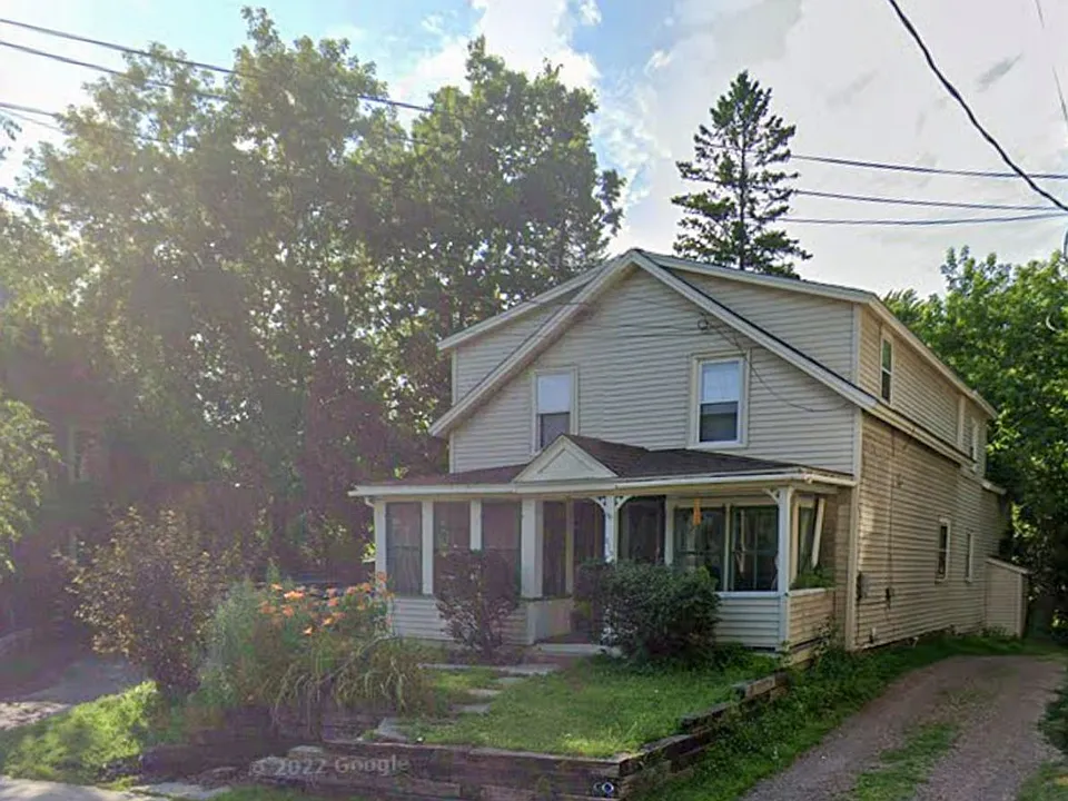312 Colchester Ave