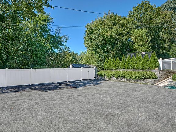 3 Car Driveway Parking