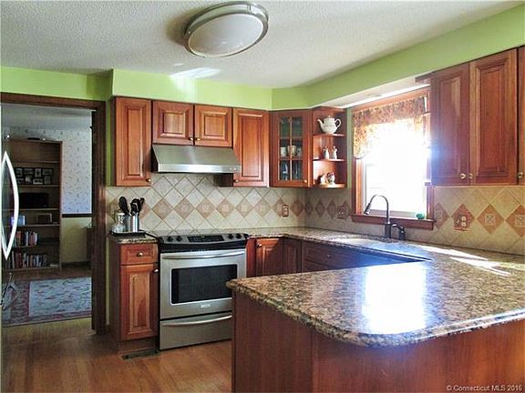 Fabulous Kitchen with Grani...