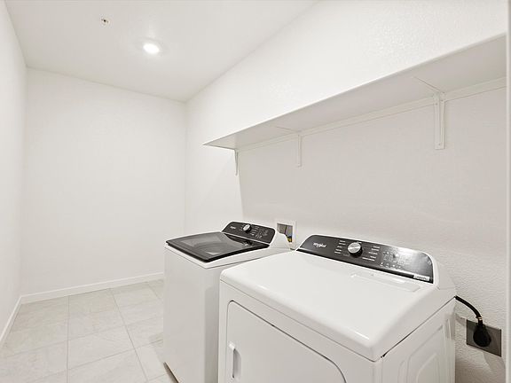 SAC_Durham-At-East-Village_5028_Laundry-Area_D_1424-Monkton-Wy