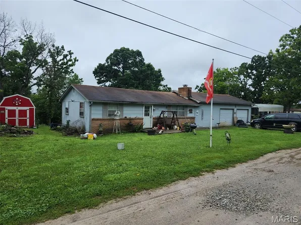 26006 Sarong Dr #16, Edwards, MO 65326