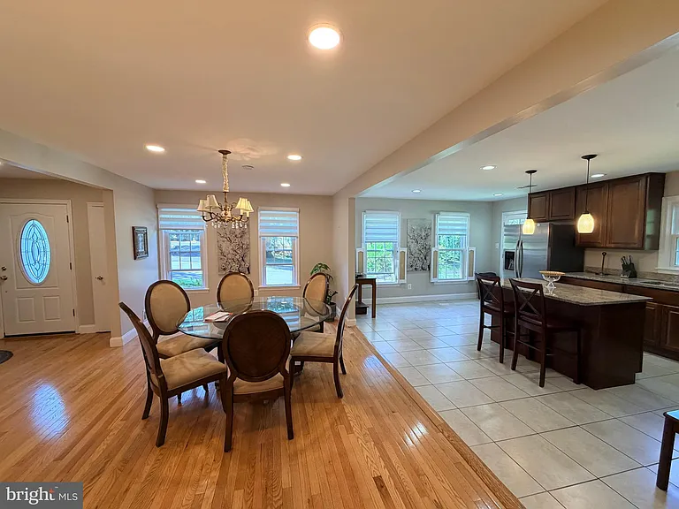 10802 Hunt Club Rd — Photo 11