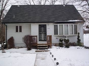 2nd image of 15143 Laporte Ave