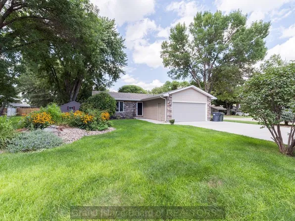 1604 Windsor Pl, Grand Island, NE 68801