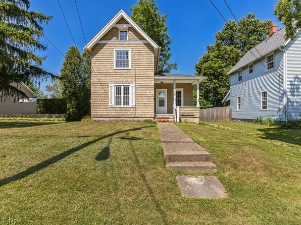 461 27th St NW, Massillon, OH 44647