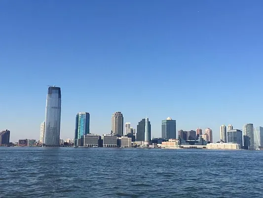 Rented by Battery Park Realty | media 35