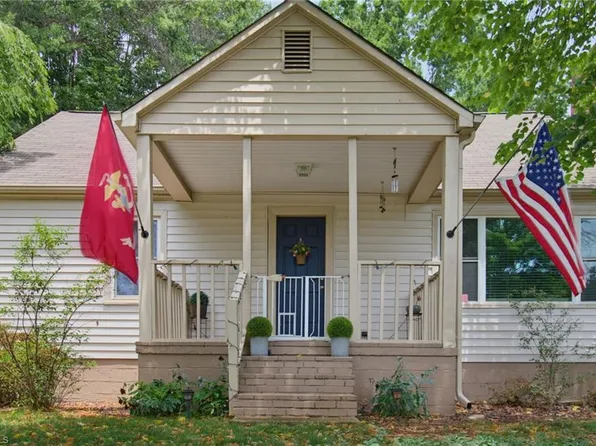 2921 Bittersweet Rd, Winston Salem, NC 27106