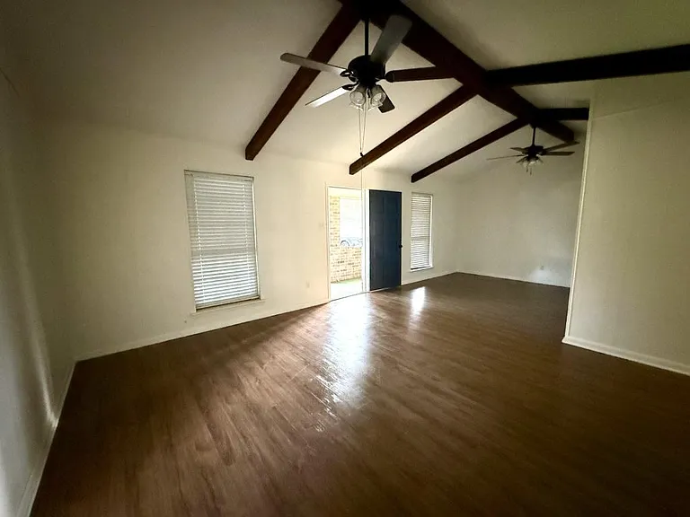 2513 Tilman Dr — Photo 8