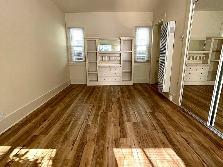 1750 E 3rd St #17 — Photo 1