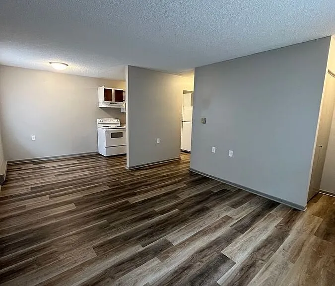406 4th St SE #6B — Photo 2