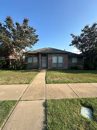 1752 Crescent Creek Ln Photo 1