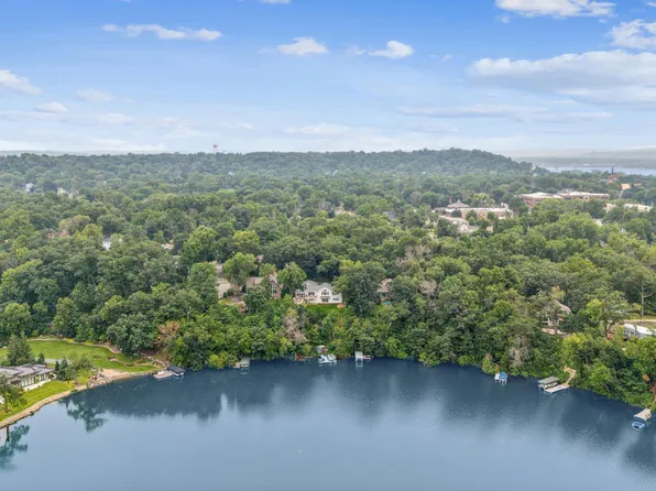 621 Mallalieu Dr, Hudson, WI 54016