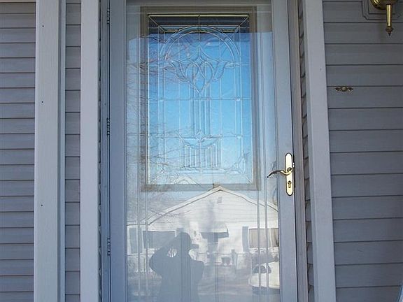 3rd image of 629 8th Ave N