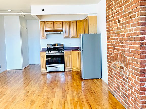 5th image of 578 Broadway #3B