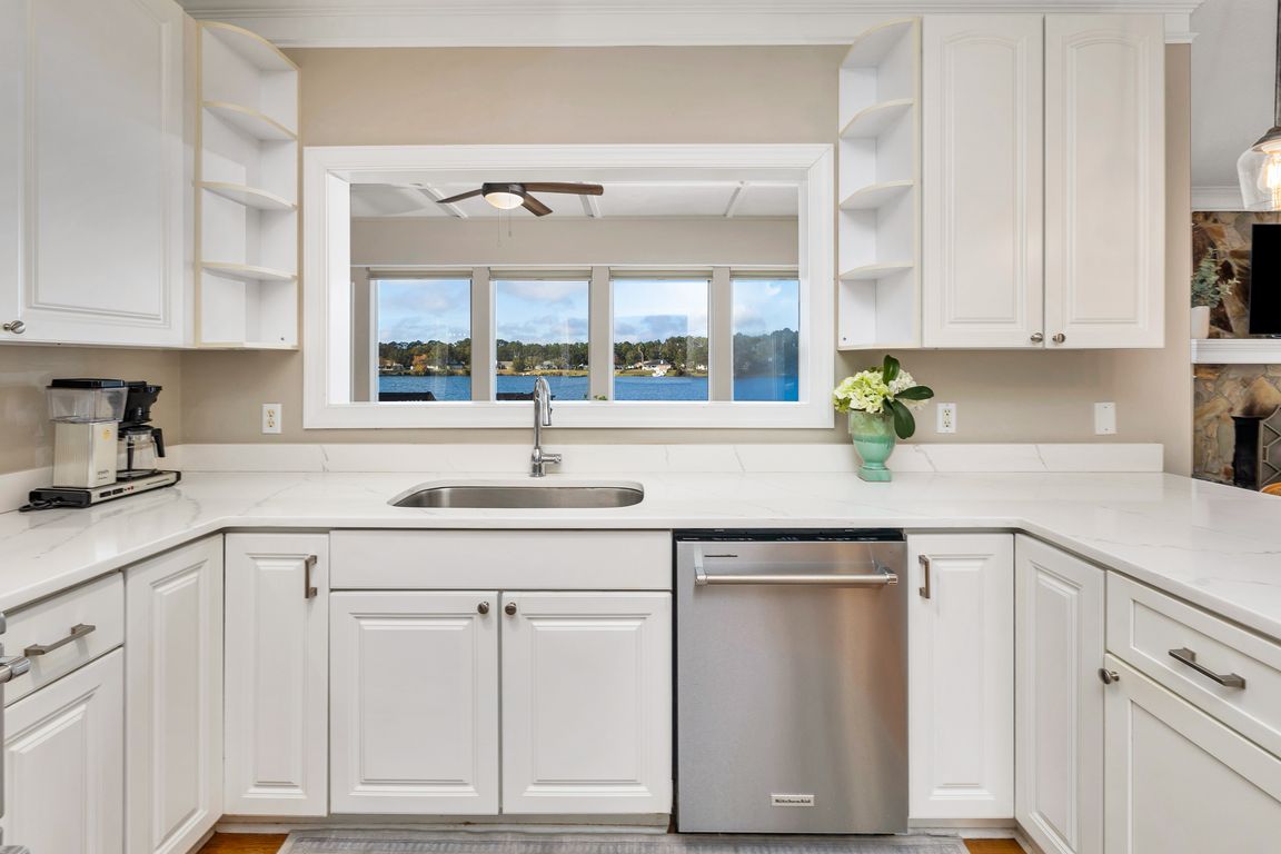 next background image