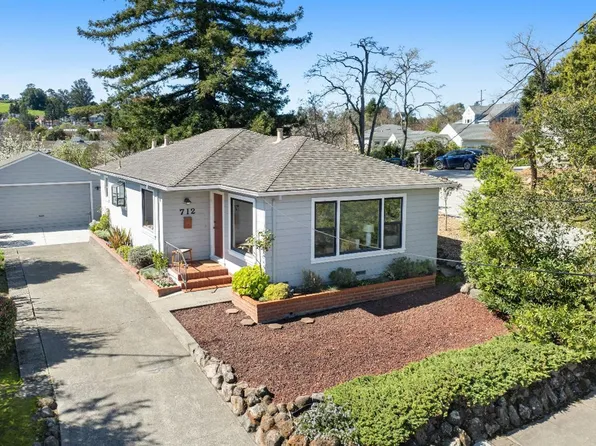 712 Oak Terrace, Petaluma, CA 94952