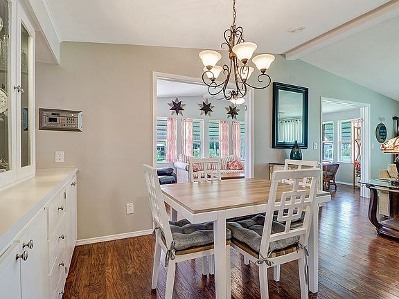 5th image of 26291 Squire Ln