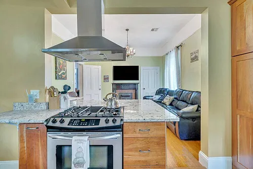 3314 Carondelet St Photo 1
