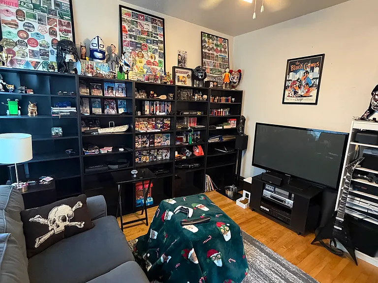 942 W 34th St #2F — Photo 9