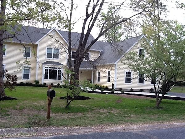 1st image of 102 Whitehouse Dr