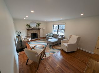 421 Old Farm Rd, Pittsburgh, PA 15228