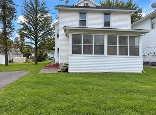 31 Hopkins St, Mount Morris, NY 14510