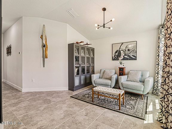4th image of 1051 TUPELO Circle