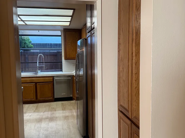 Entrance to kitchen from living room