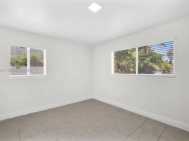 1550 NE 131st Ln #1550 — Photo 7