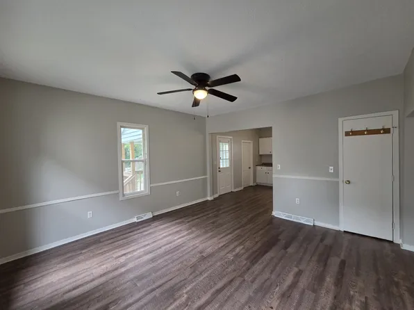 147 Indiana Ave SW, Grand Rapids, MI 49504