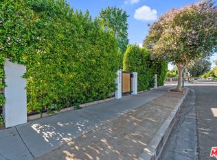 6853 Farralone Ave, Canoga Park, CA 91303