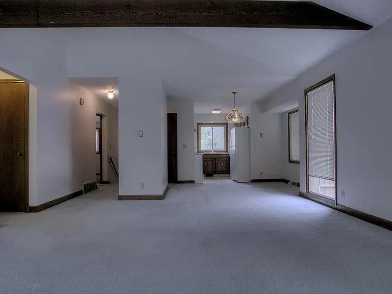10486 Ruggles Plz #1 — Photo 4