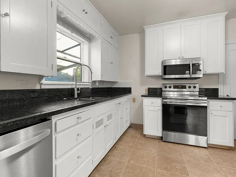 3315 SE Cesar Estrada Chavez Blvd — Photo 7