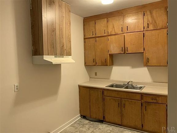 4th image of 211 Carys Ln