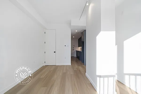 Rented by Carroll Development Leasing LLC | media 5