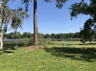 123 Depot Rd, Hawthorne, FL 32640